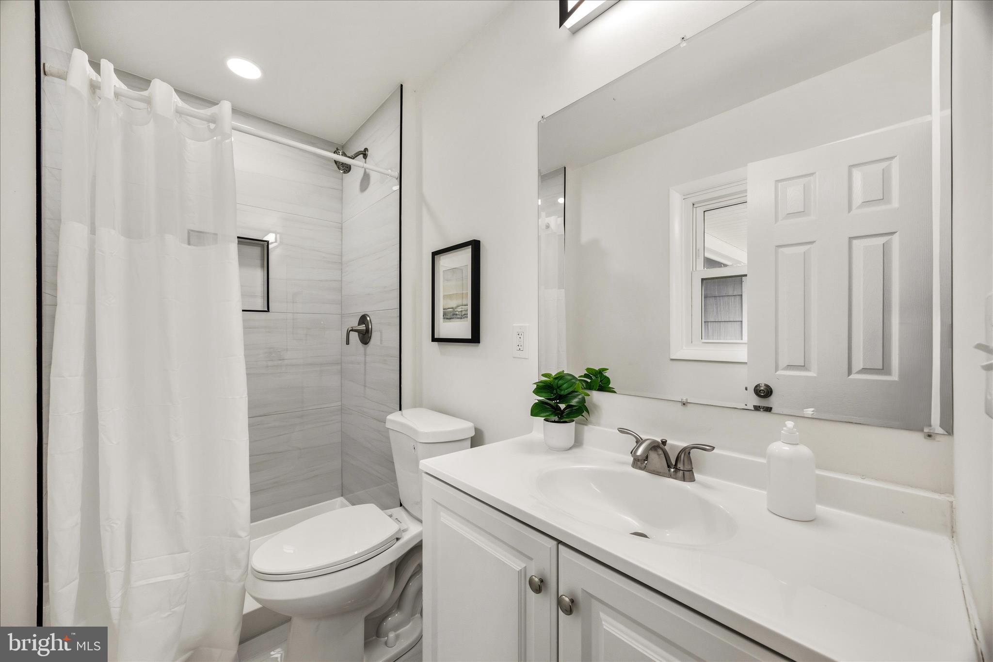 YORKTOWN AT BELAIR - Residential