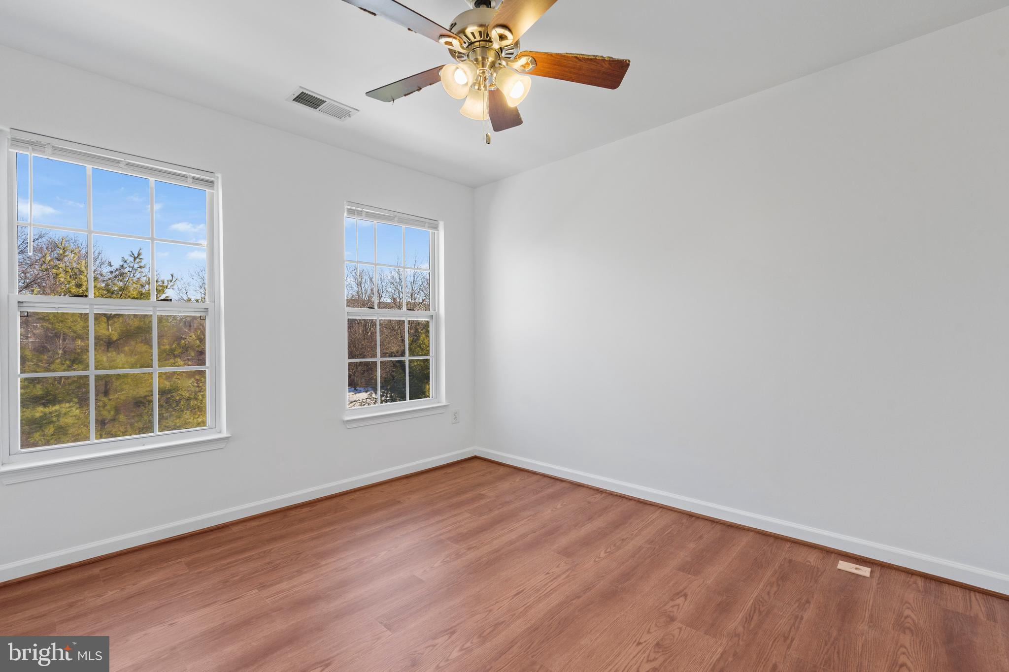 THE OAKS AT WATERS EDGE - Residential Lease