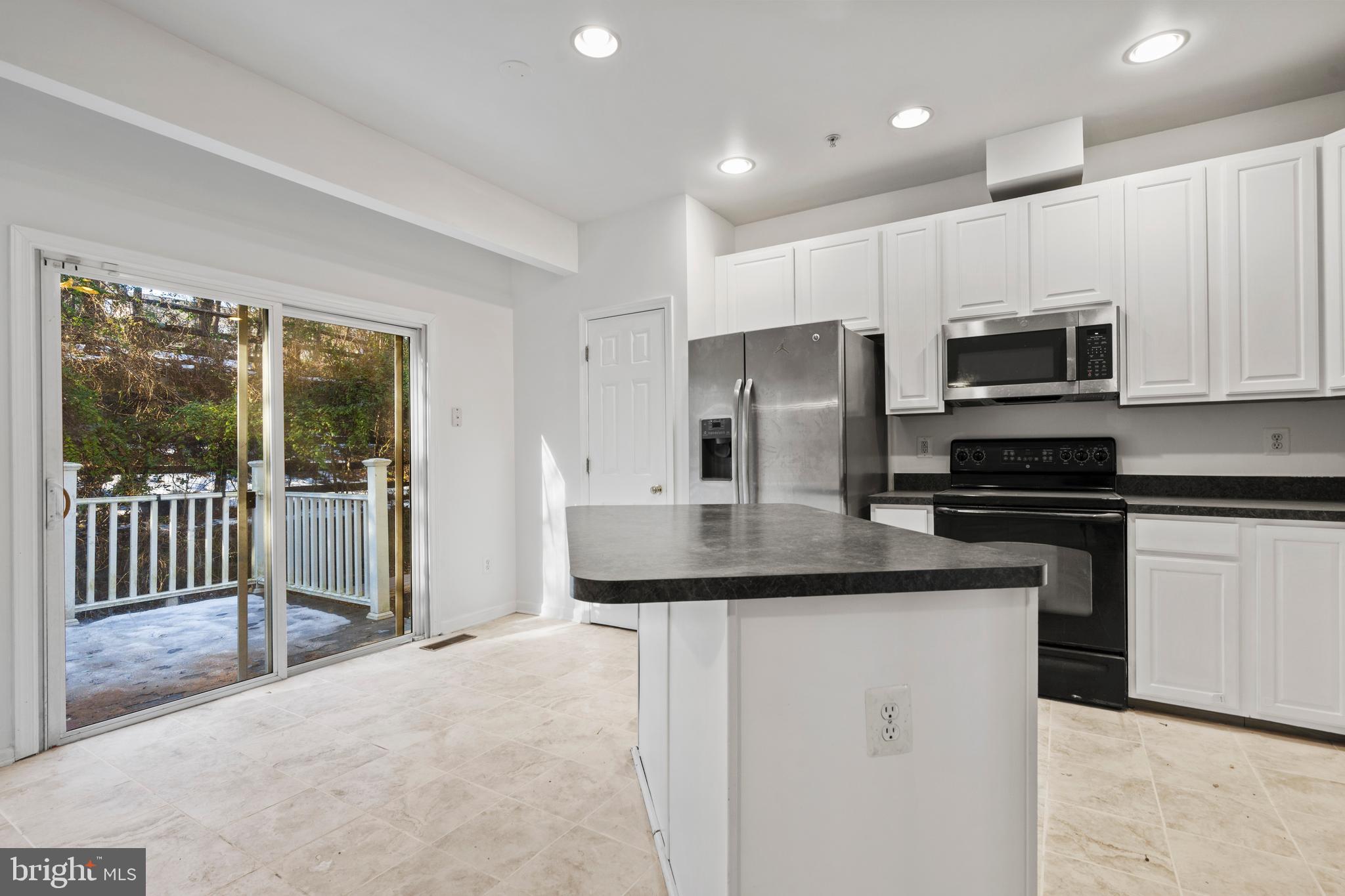 THE OAKS AT WATERS EDGE - Residential Lease