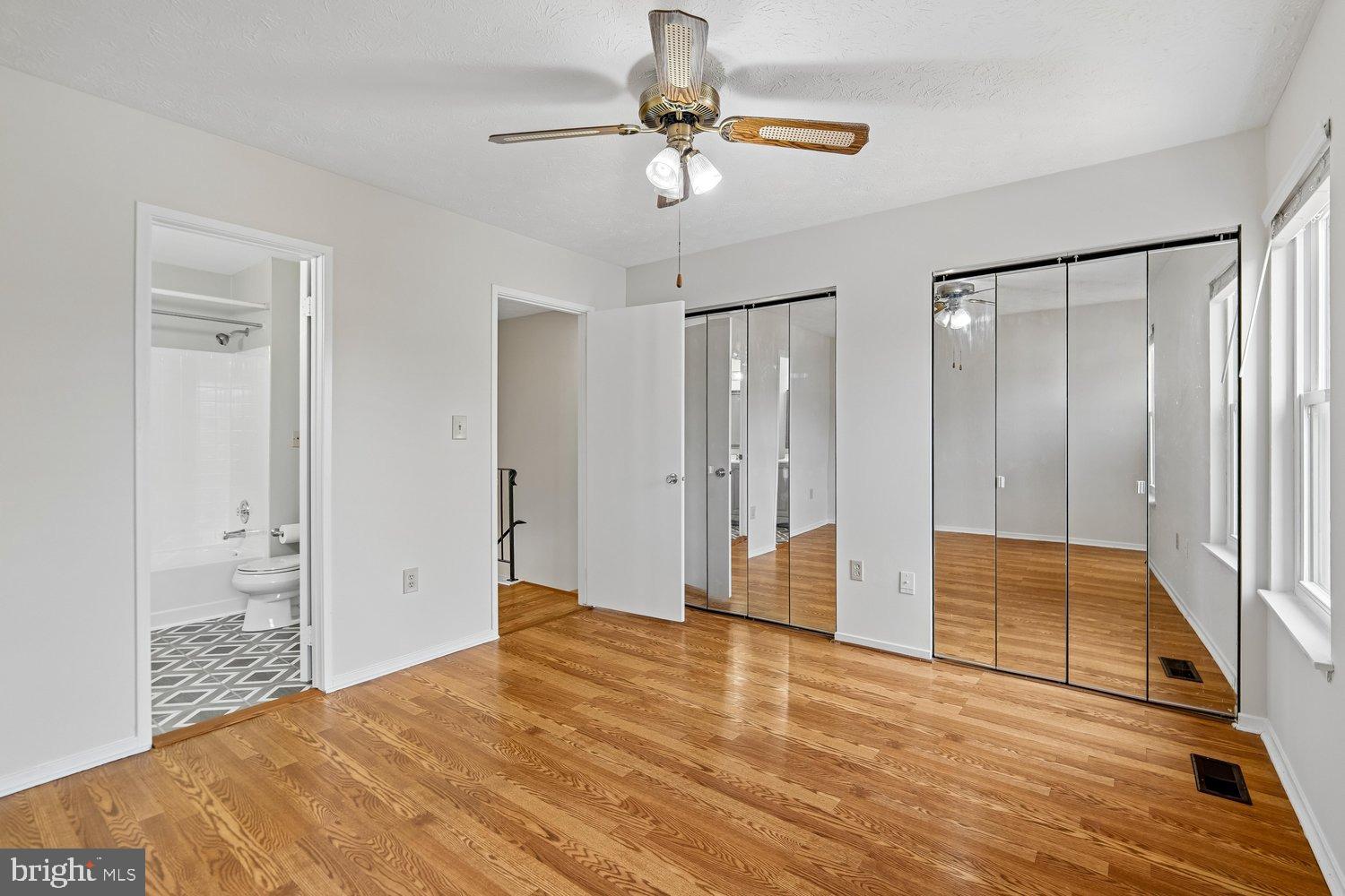 VALLEY STREAM ESTATES - Residential