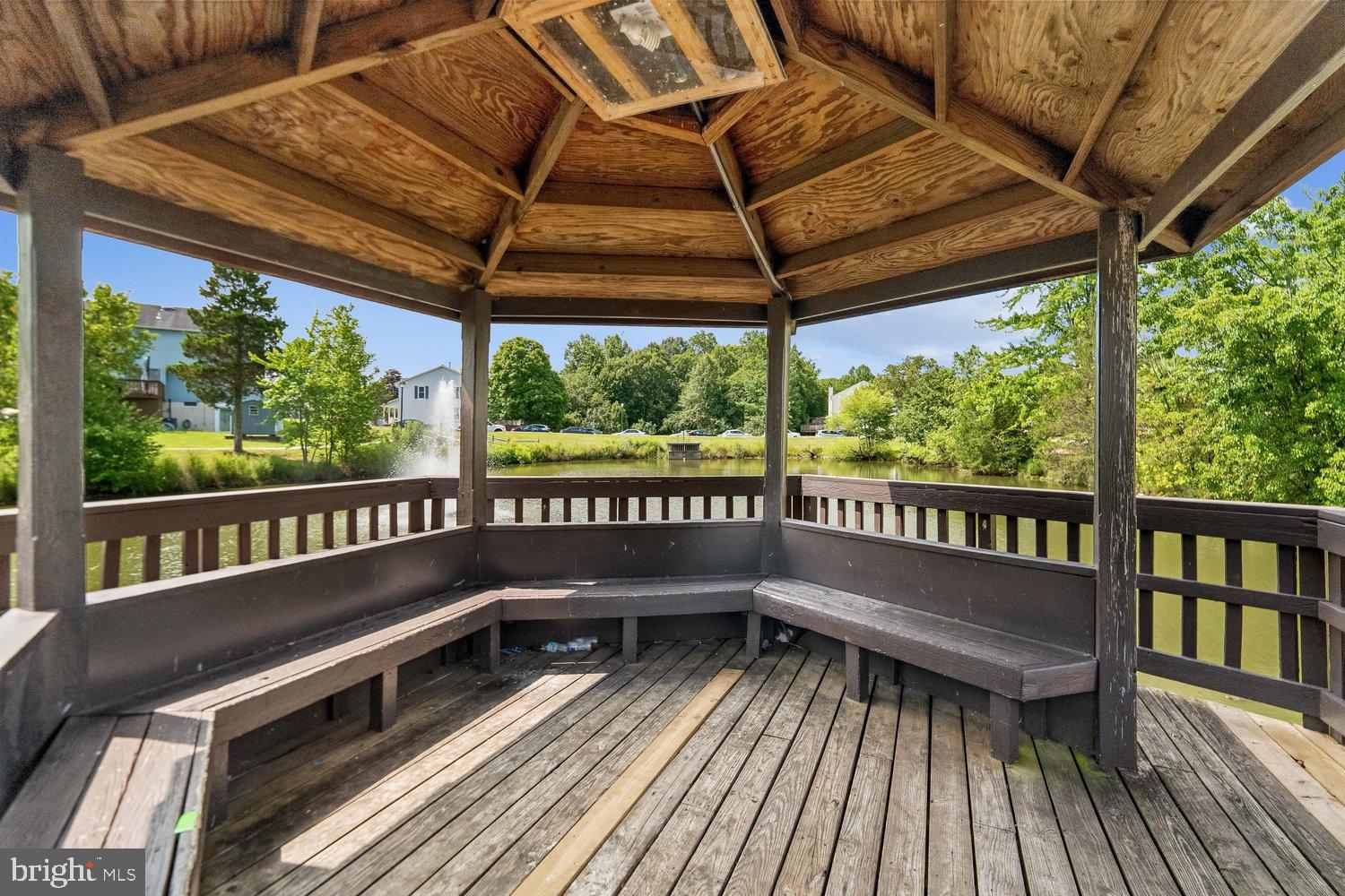 VALLEY STREAM ESTATES - Residential