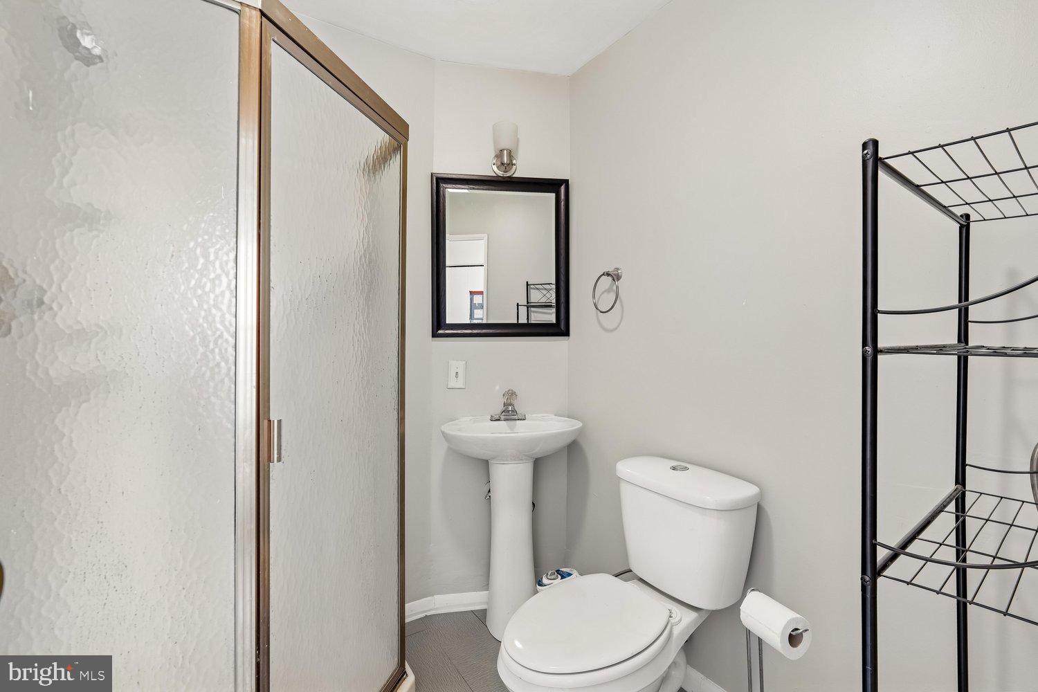 VALLEY STREAM ESTATES - Residential