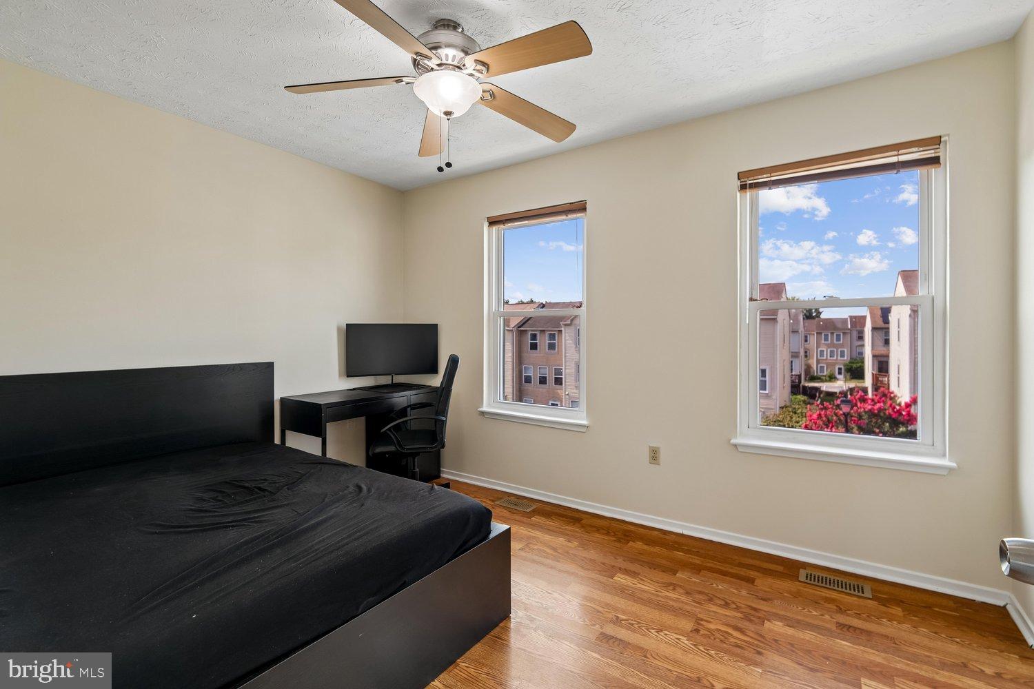 VALLEY STREAM ESTATES - Residential