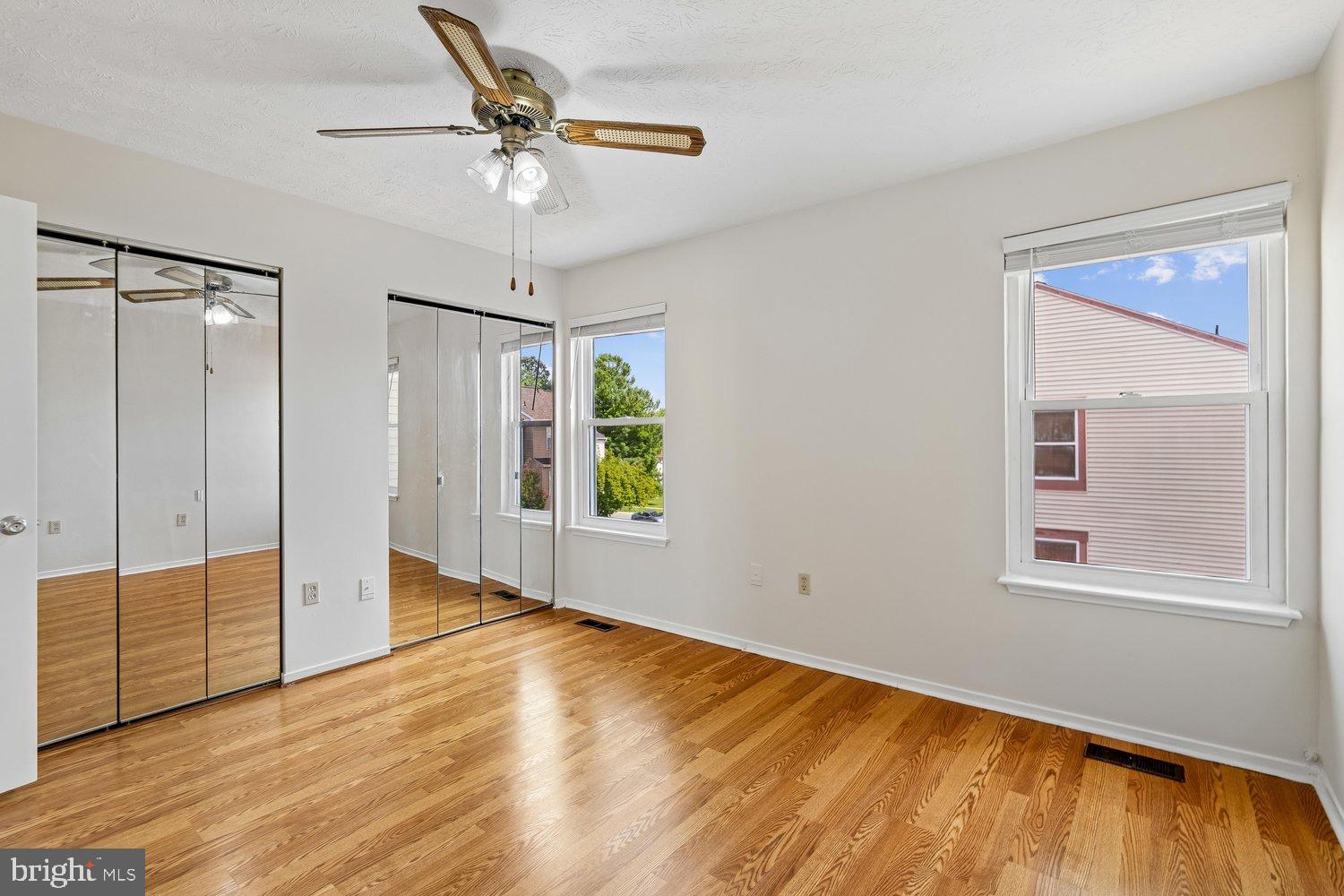VALLEY STREAM ESTATES - Residential