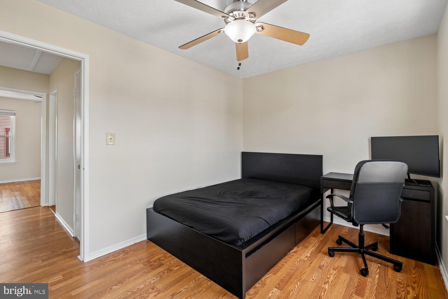 VALLEY STREAM ESTATES - Residential
