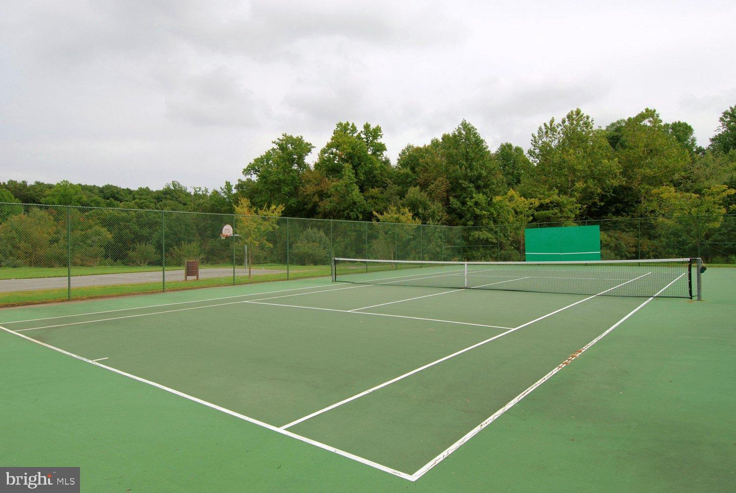 VALLEY STREAM ESTATES - Residential
