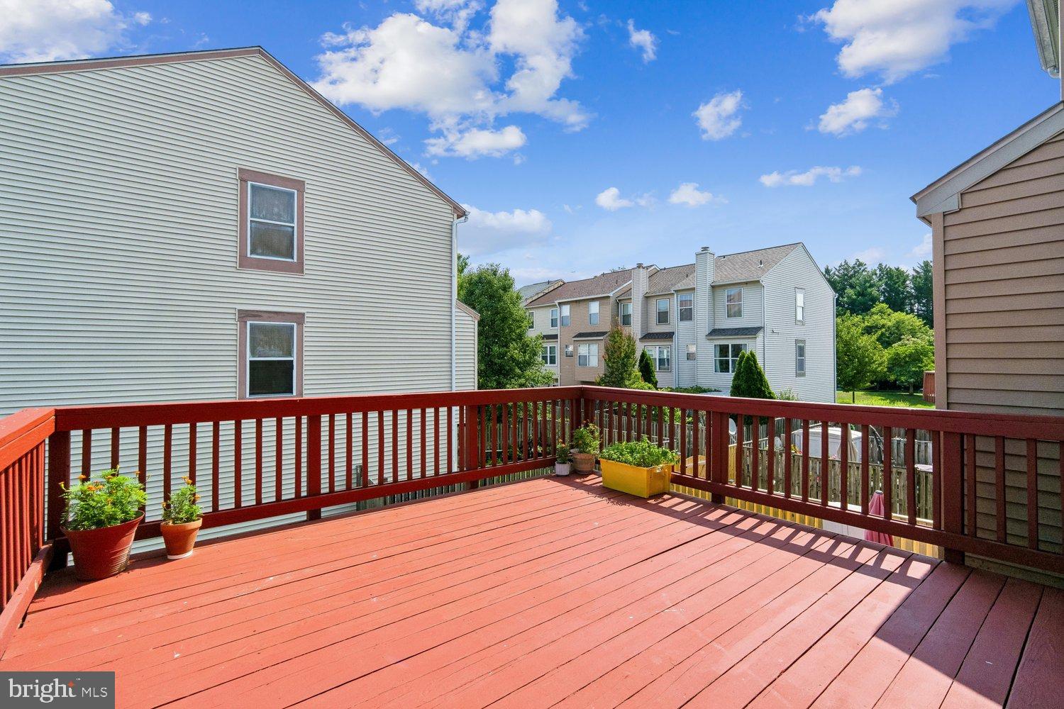 VALLEY STREAM ESTATES - Residential