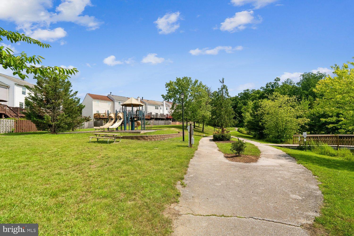 VALLEY STREAM ESTATES - Residential
