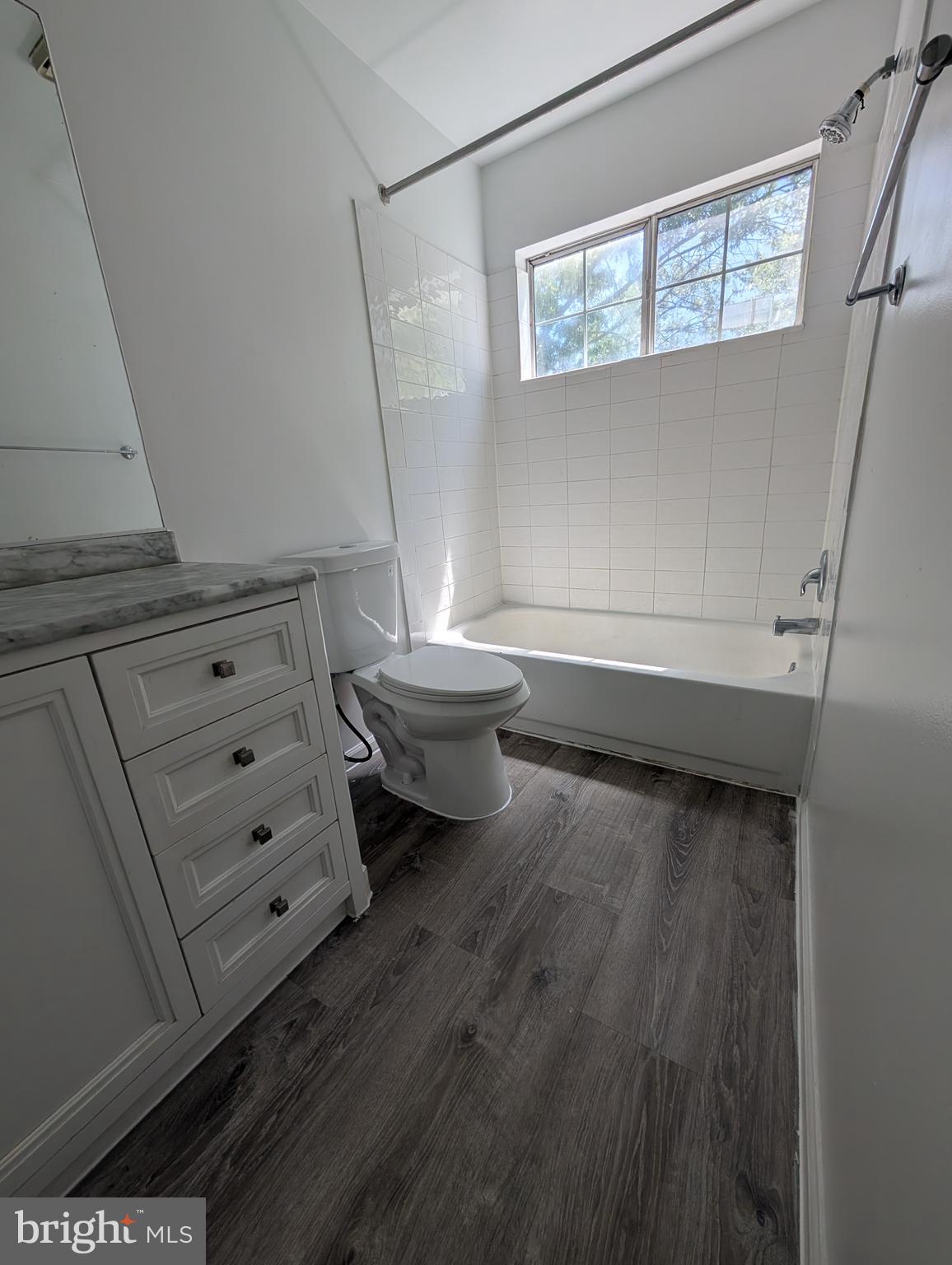 THE VISTAS - Residential Lease
