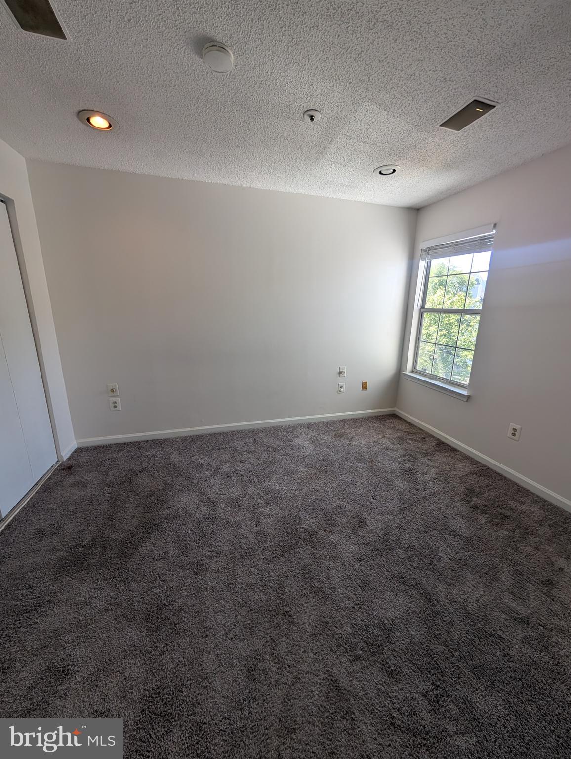 THE VISTAS - Residential Lease