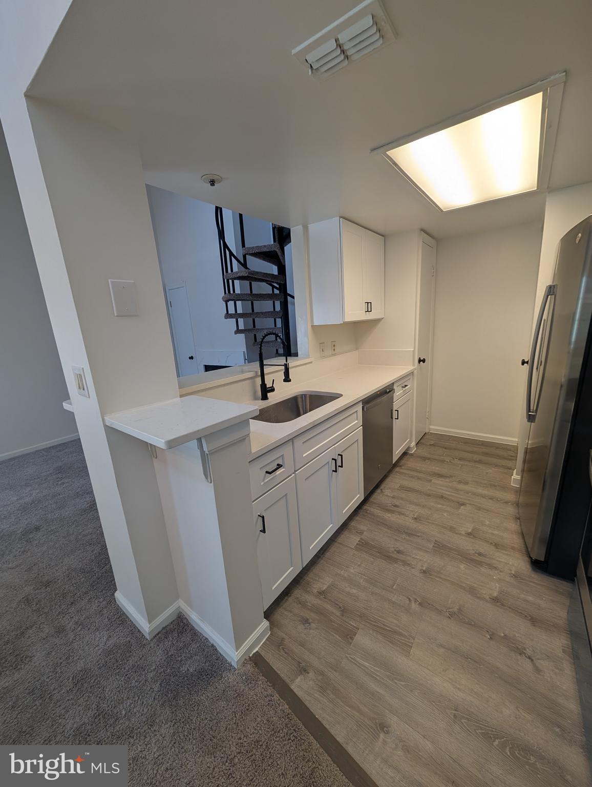 THE VISTAS - Residential Lease
