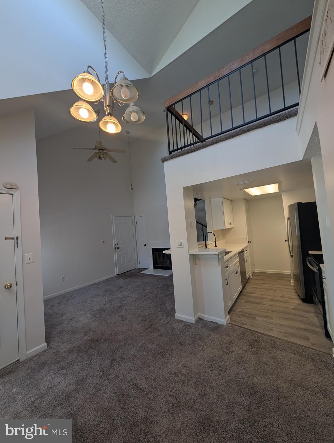THE VISTAS - Residential Lease