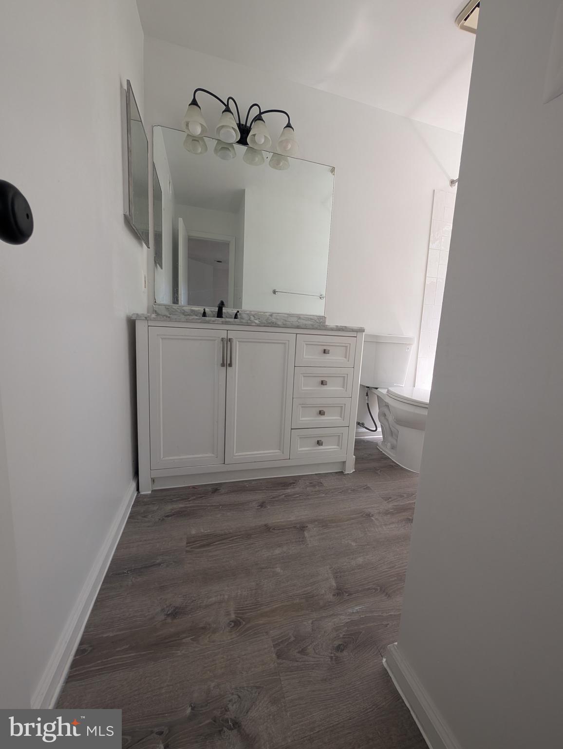 THE VISTAS - Residential Lease
