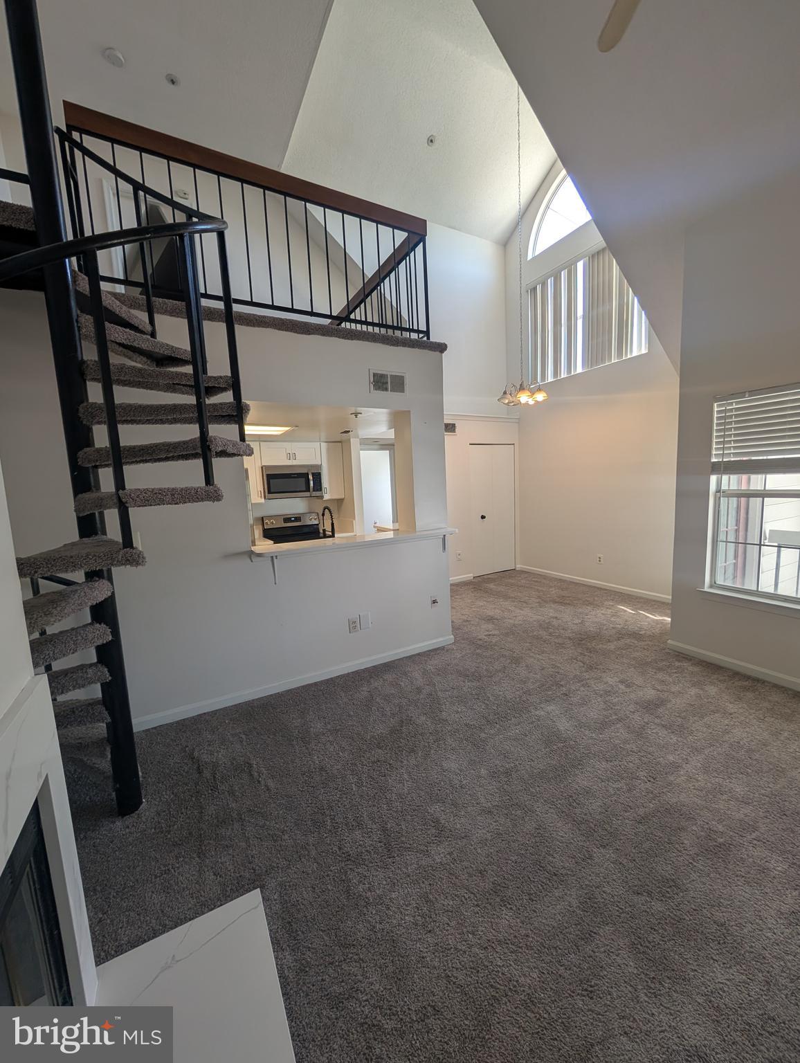 THE VISTAS - Residential Lease