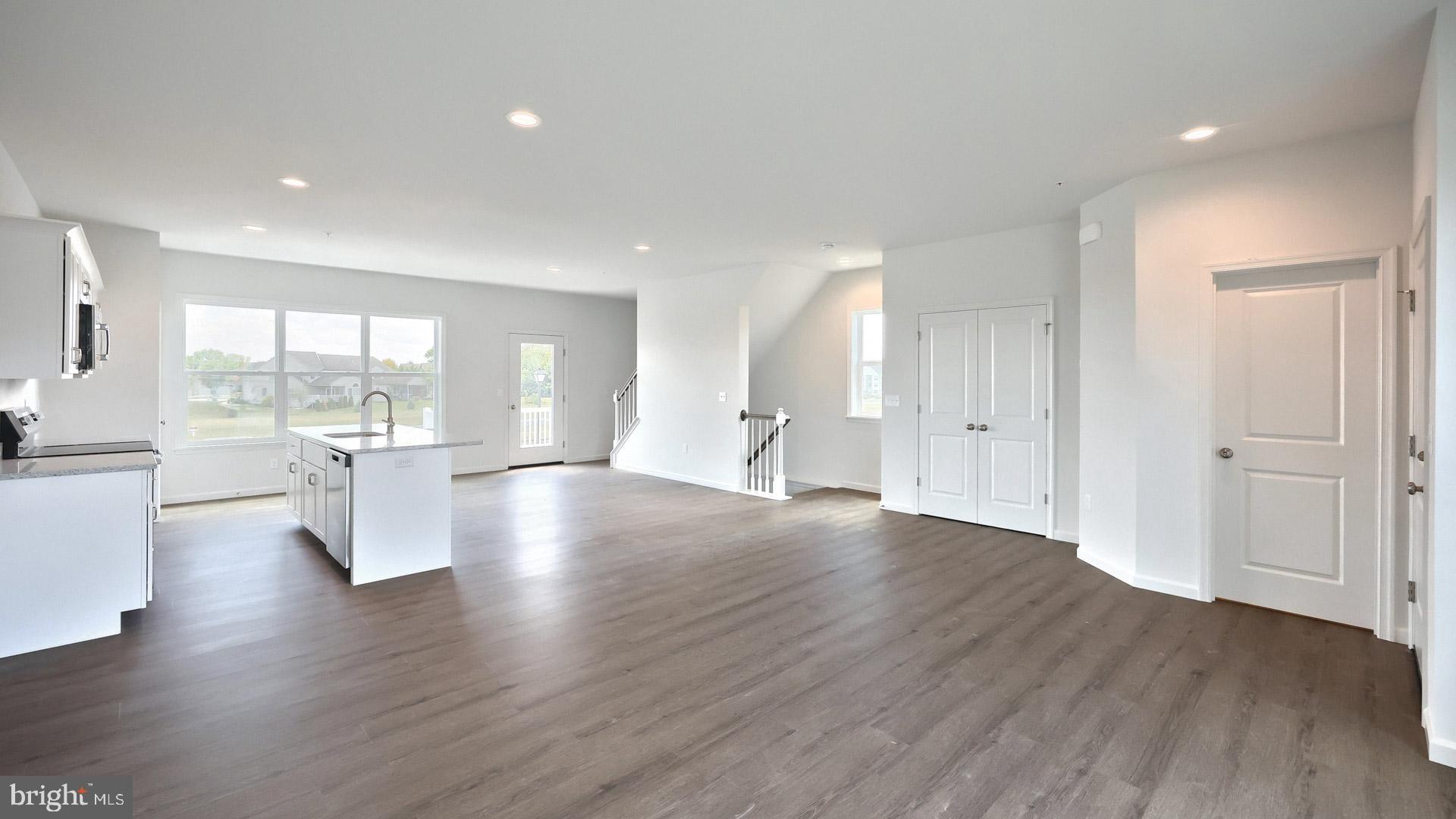 MERIDIAN HEIGHTS - Residential
