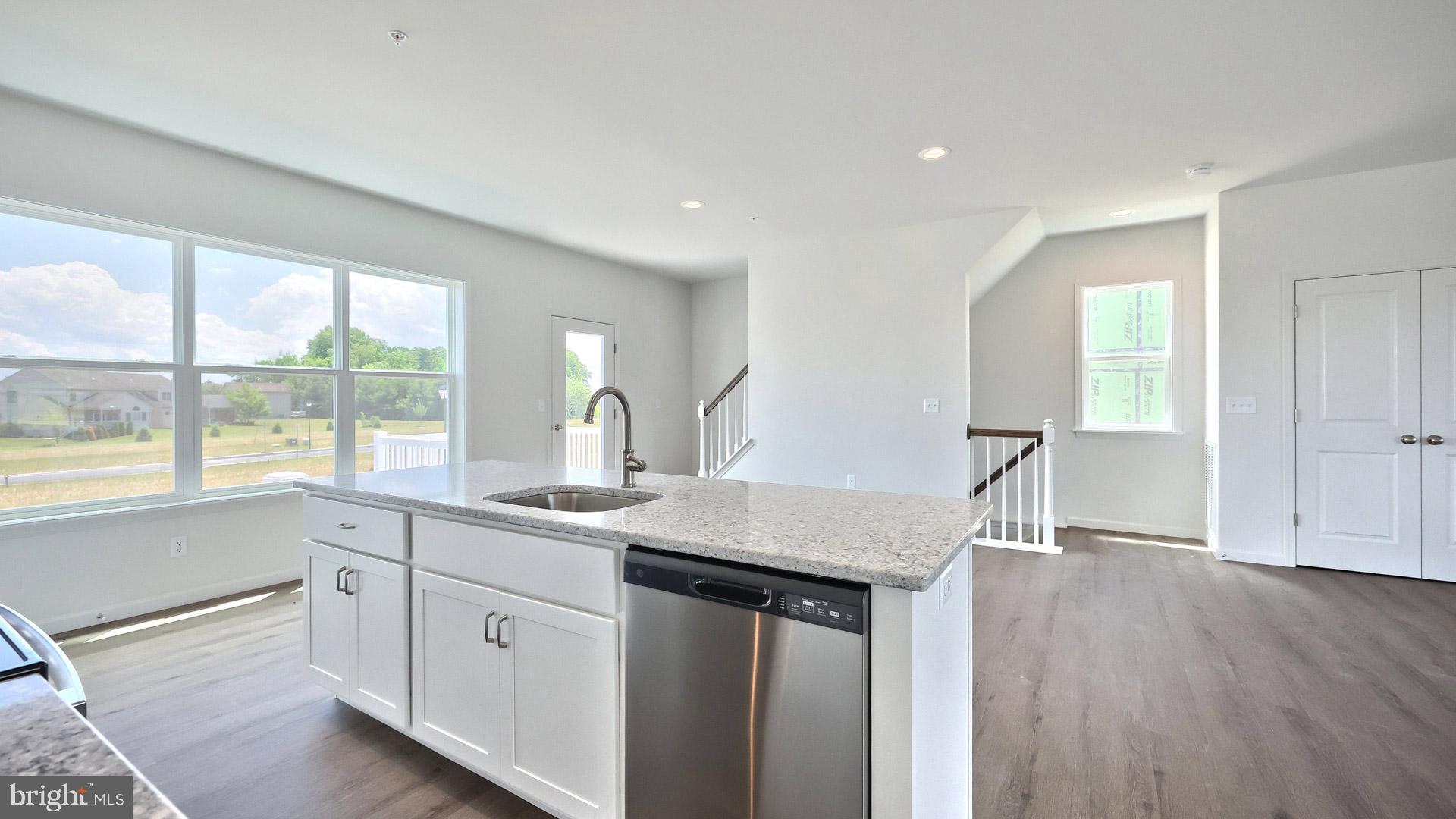 MERIDIAN HEIGHTS - Residential