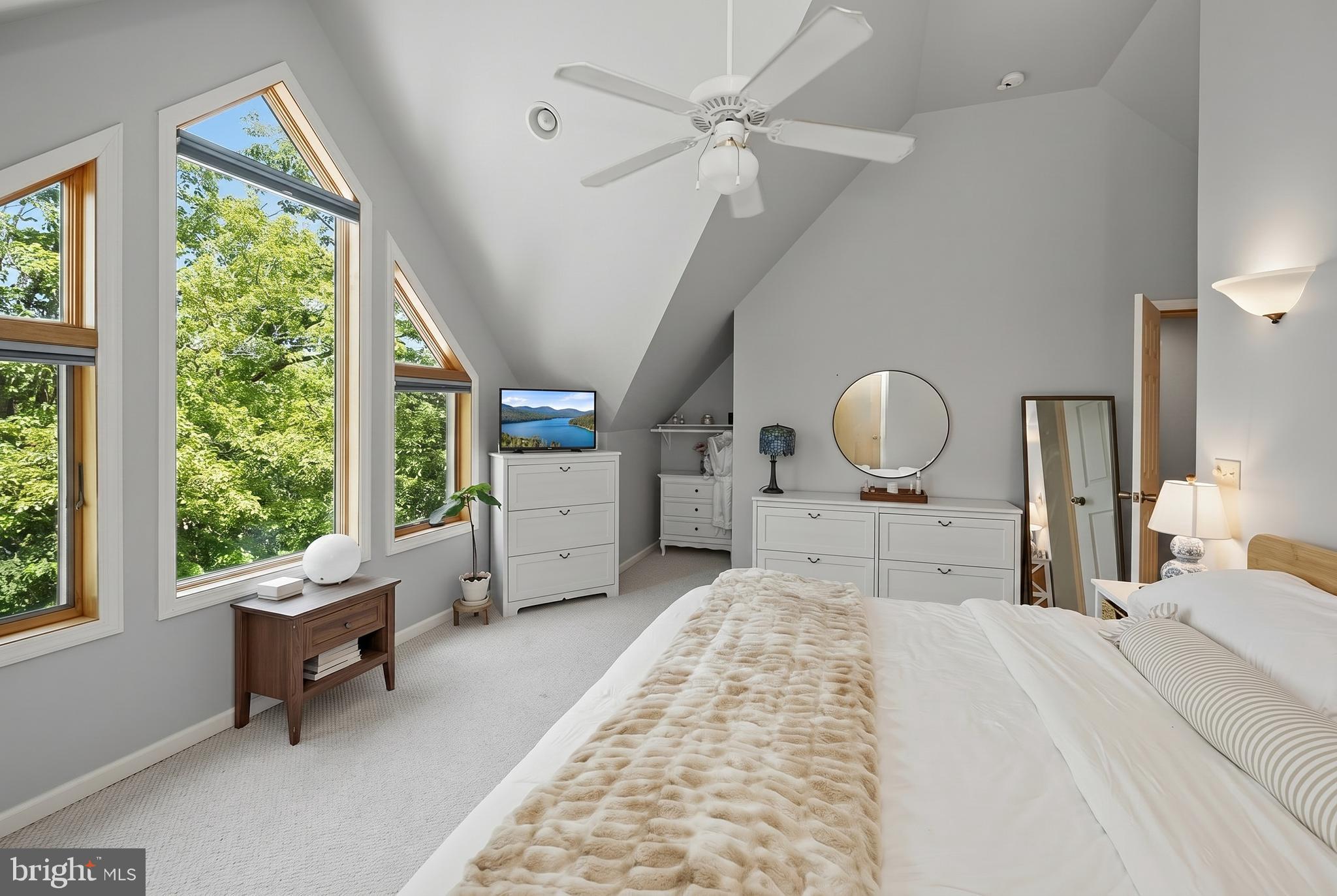 TRADERS LANDING - Residential