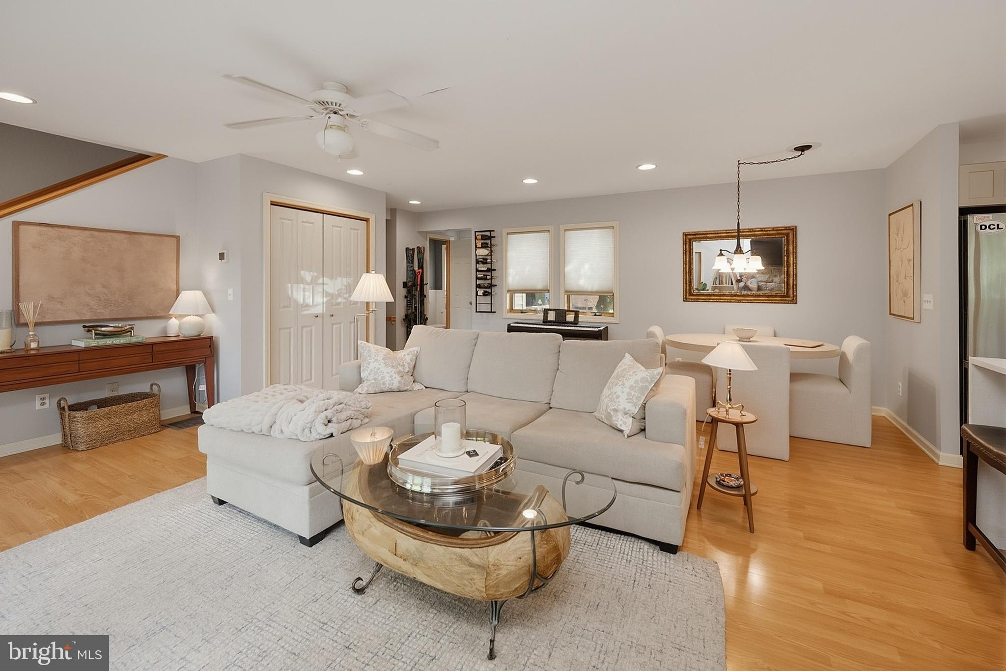 TRADERS LANDING - Residential