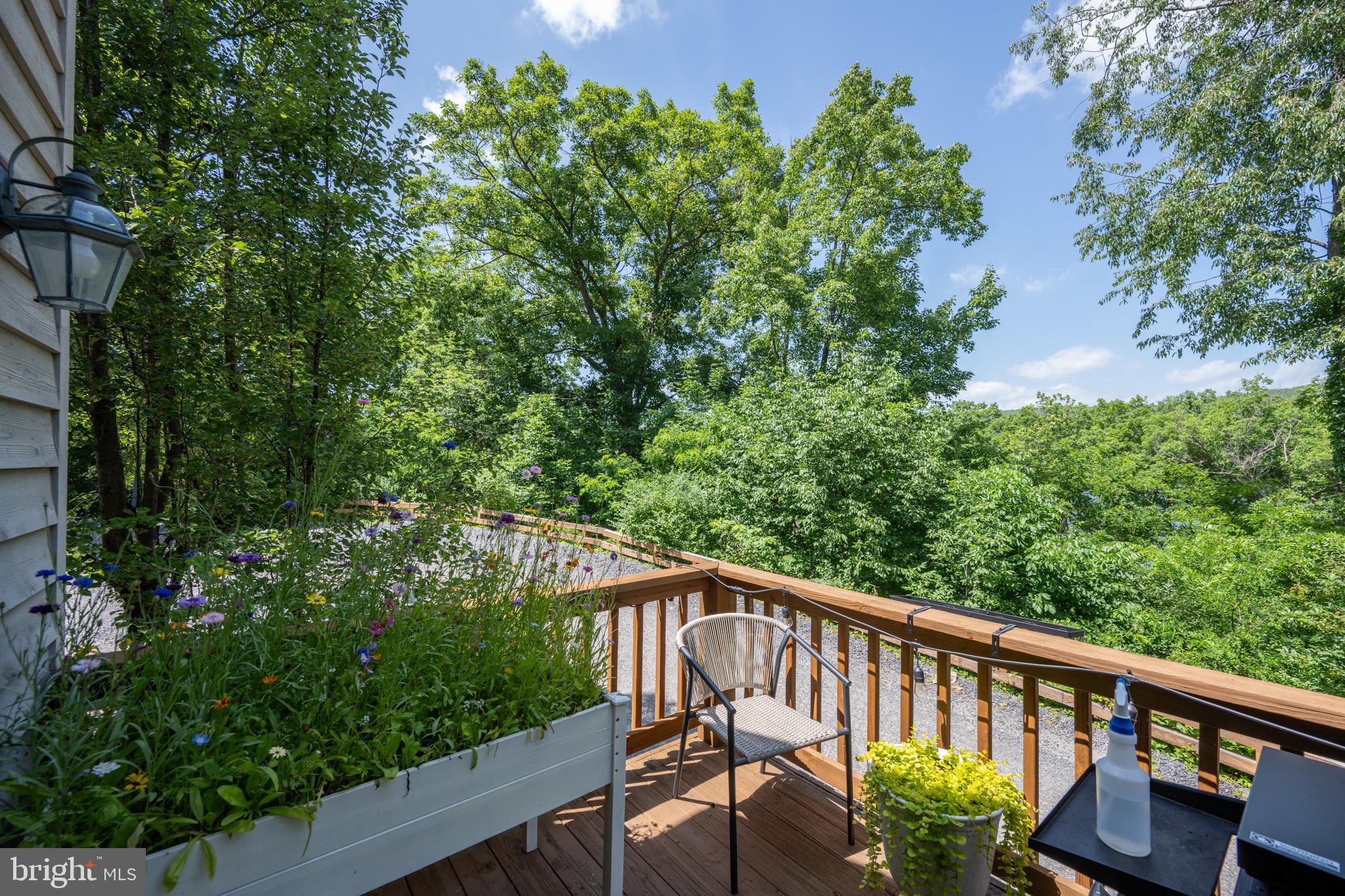 TRADERS LANDING - Residential