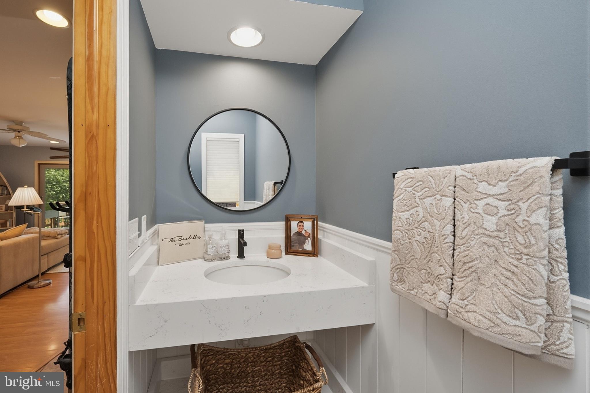 TRADERS LANDING - Residential