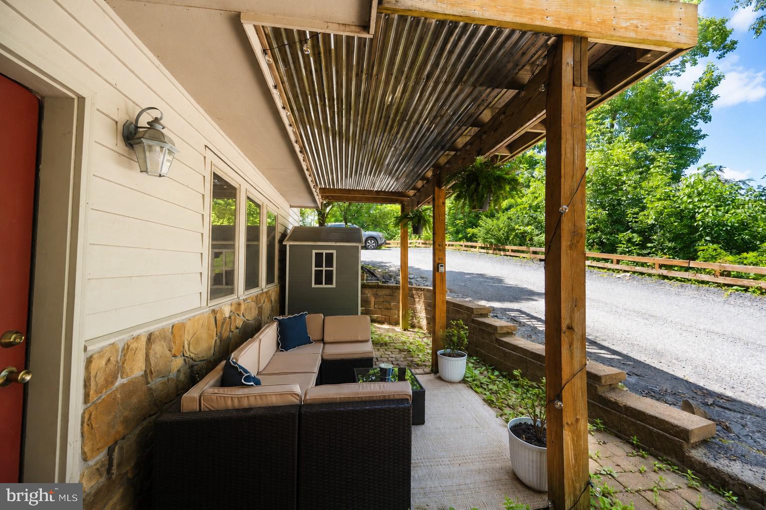 TRADERS LANDING - Residential