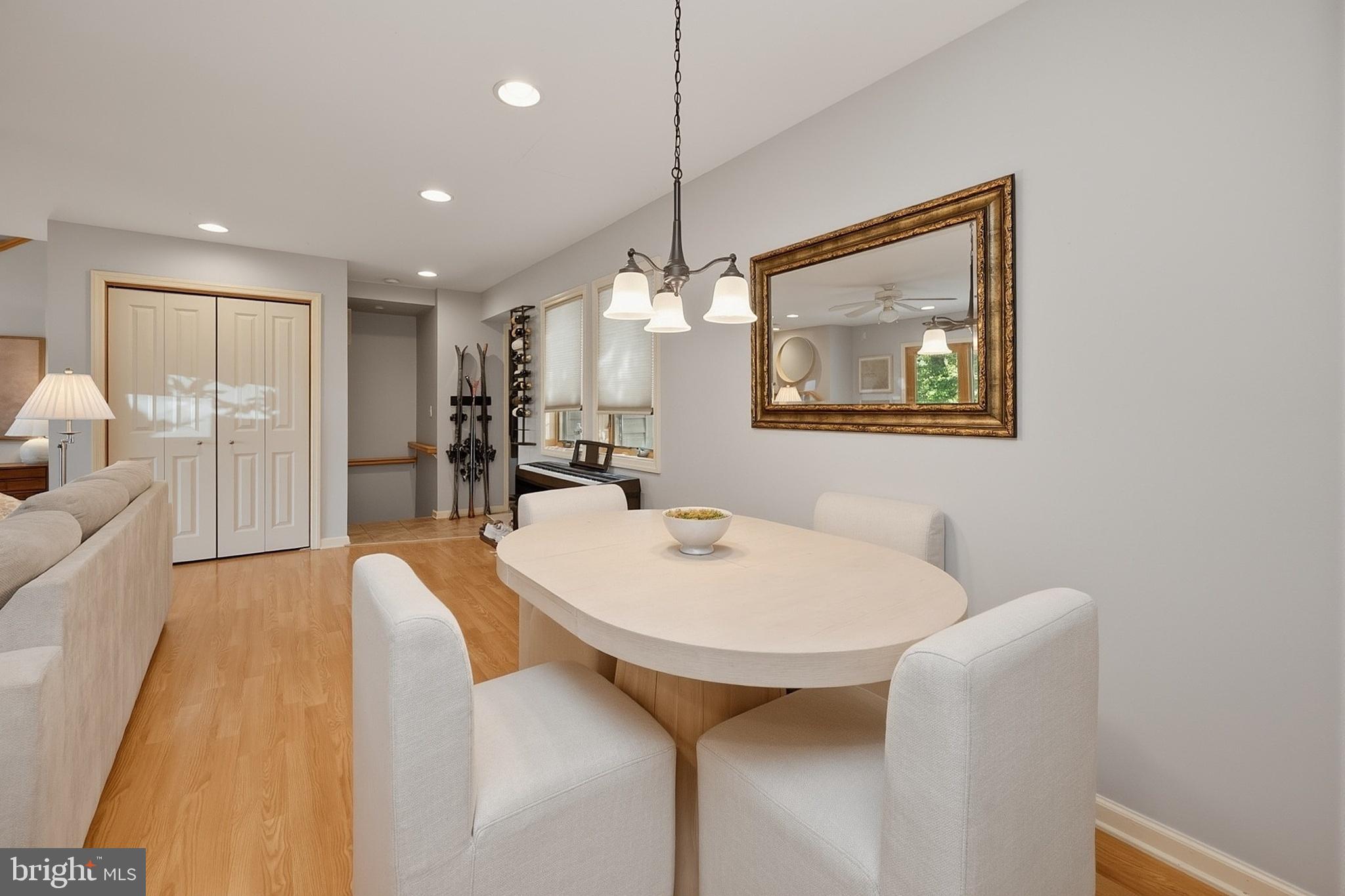 TRADERS LANDING - Residential