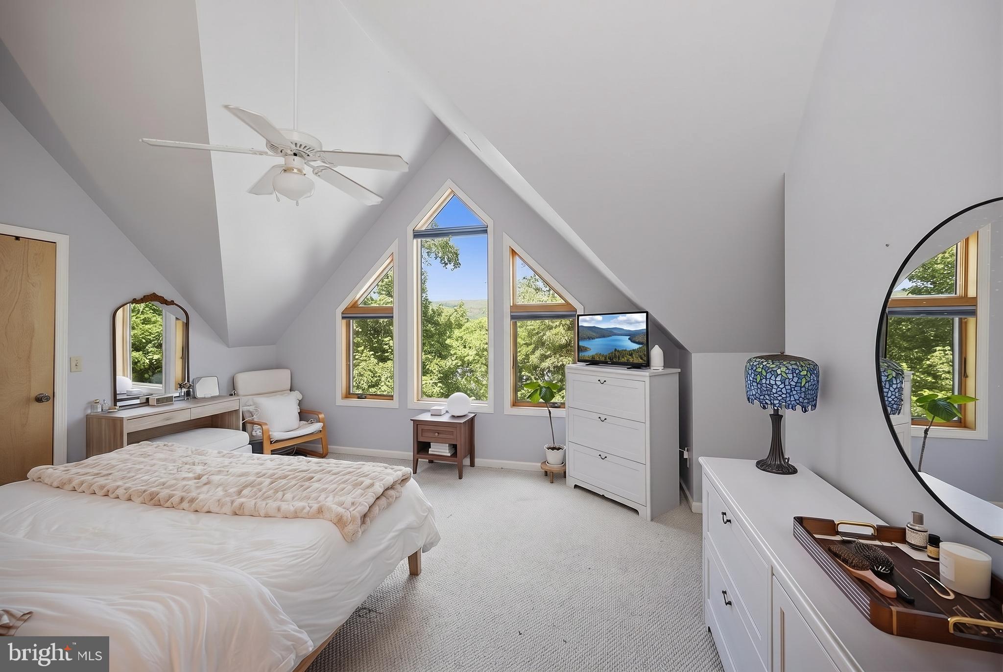 TRADERS LANDING - Residential