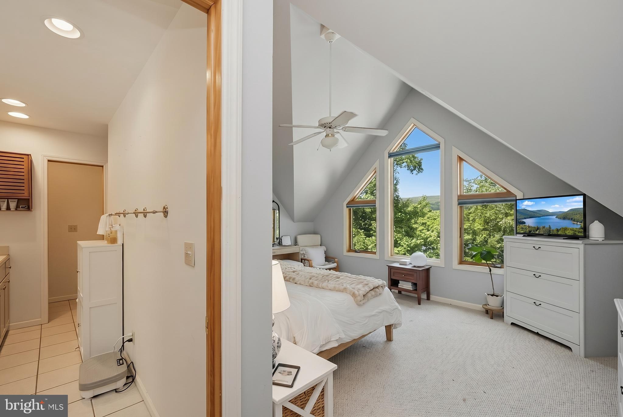 TRADERS LANDING - Residential