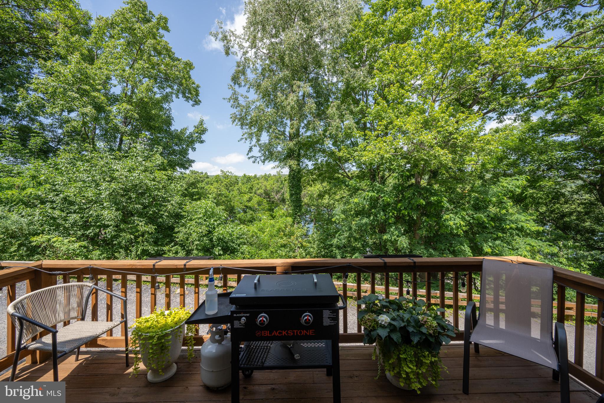 TRADERS LANDING - Residential