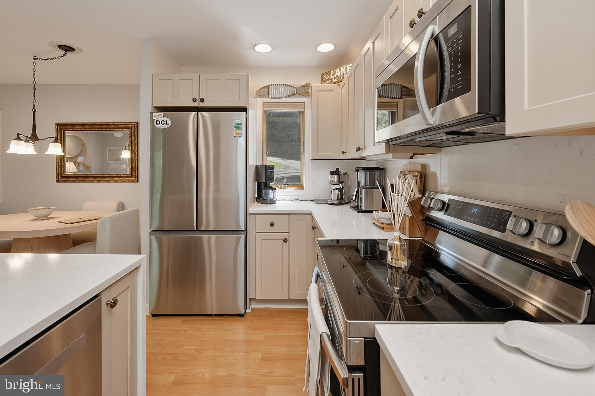 TRADERS LANDING - Residential