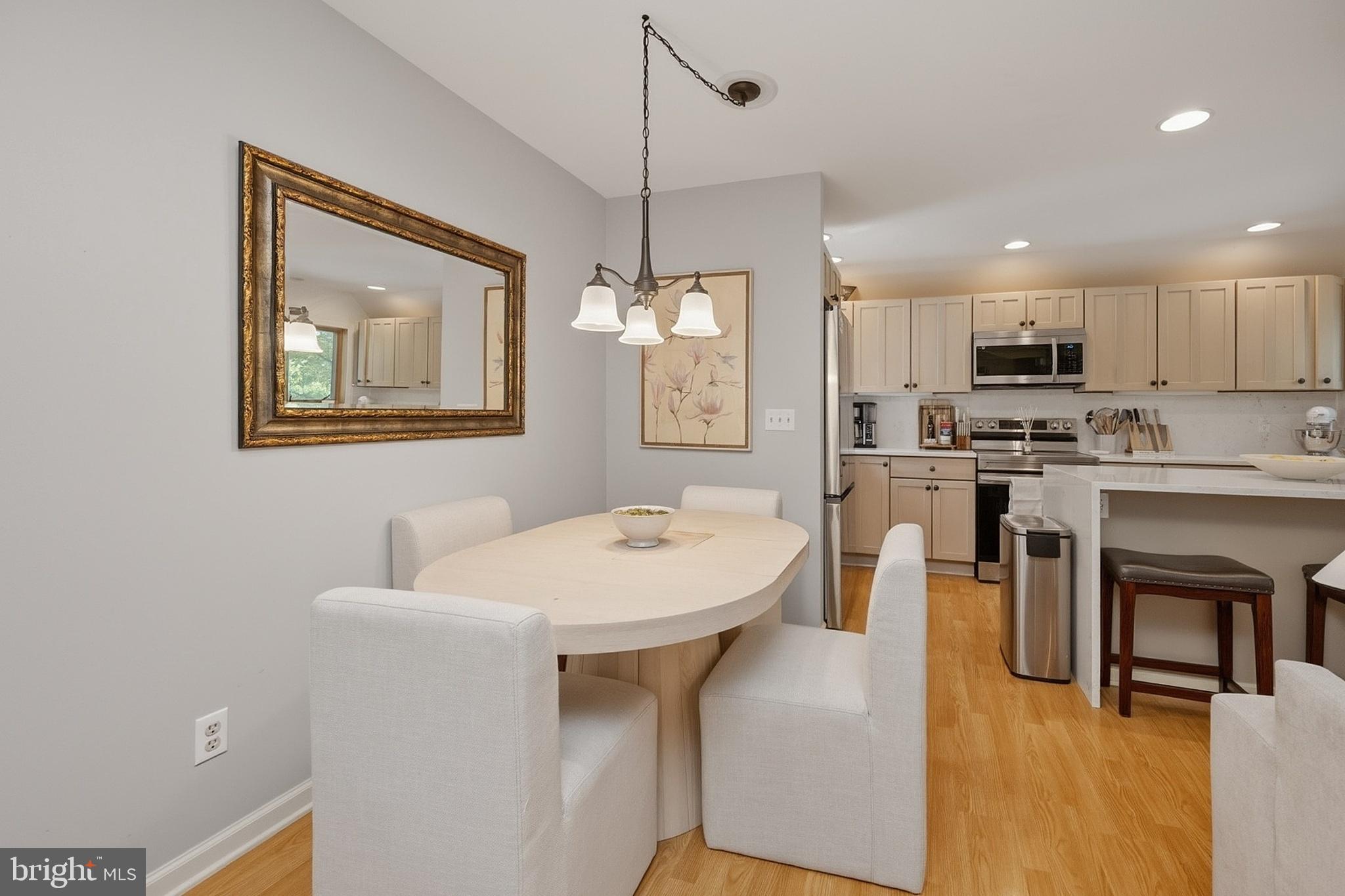 TRADERS LANDING - Residential