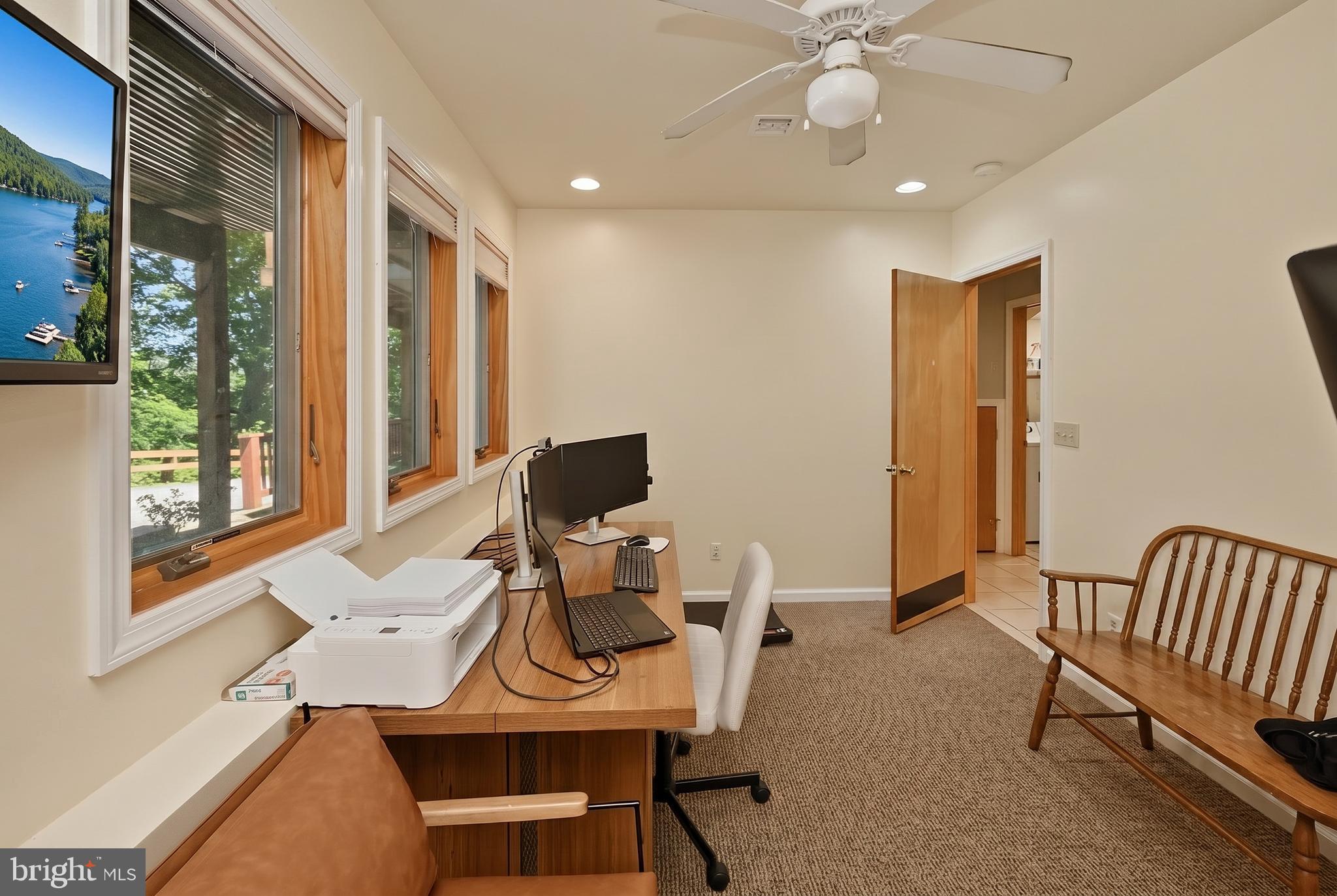 TRADERS LANDING - Residential