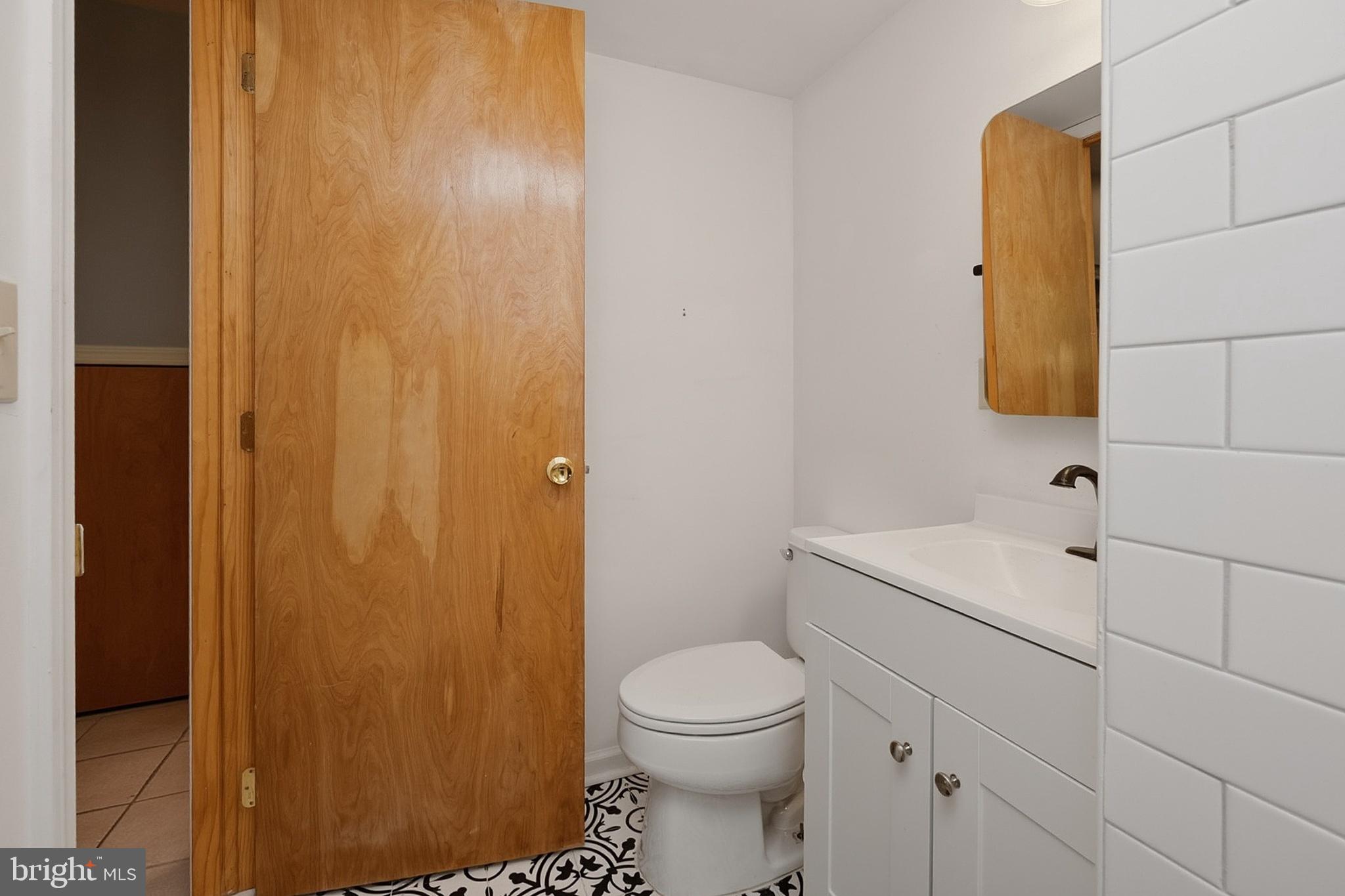 TRADERS LANDING - Residential