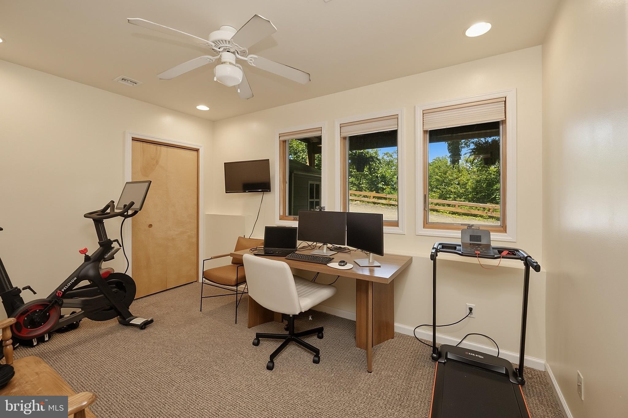 TRADERS LANDING - Residential