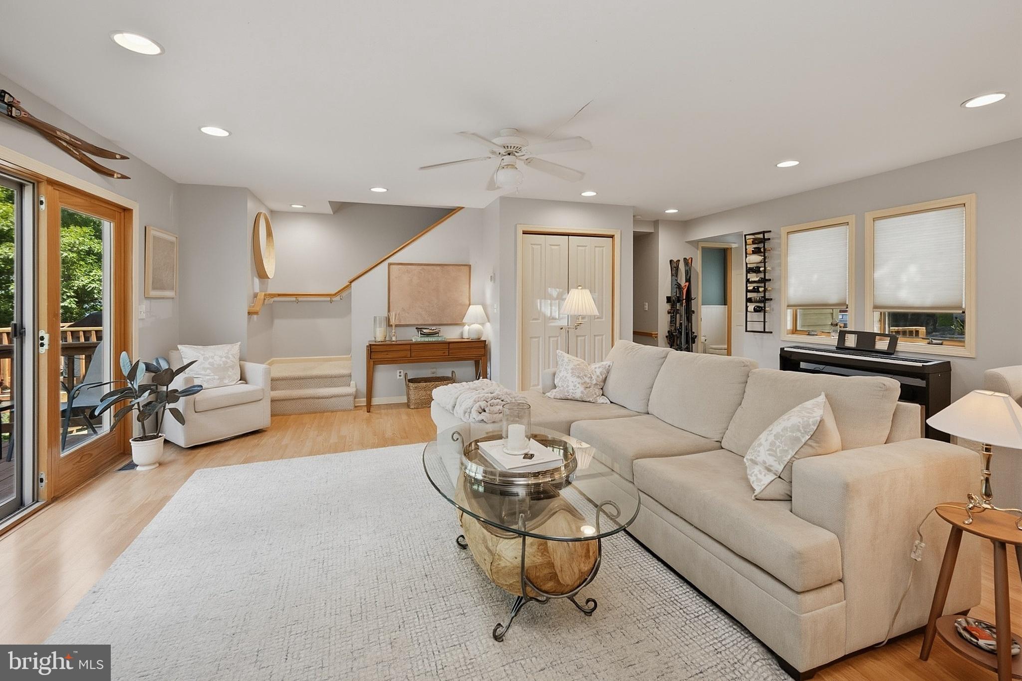 TRADERS LANDING - Residential