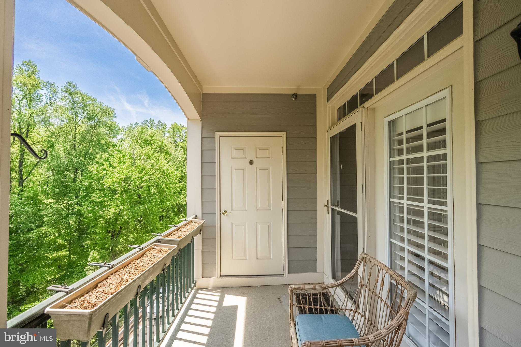 SAINTSBURY PLAZA - Residential