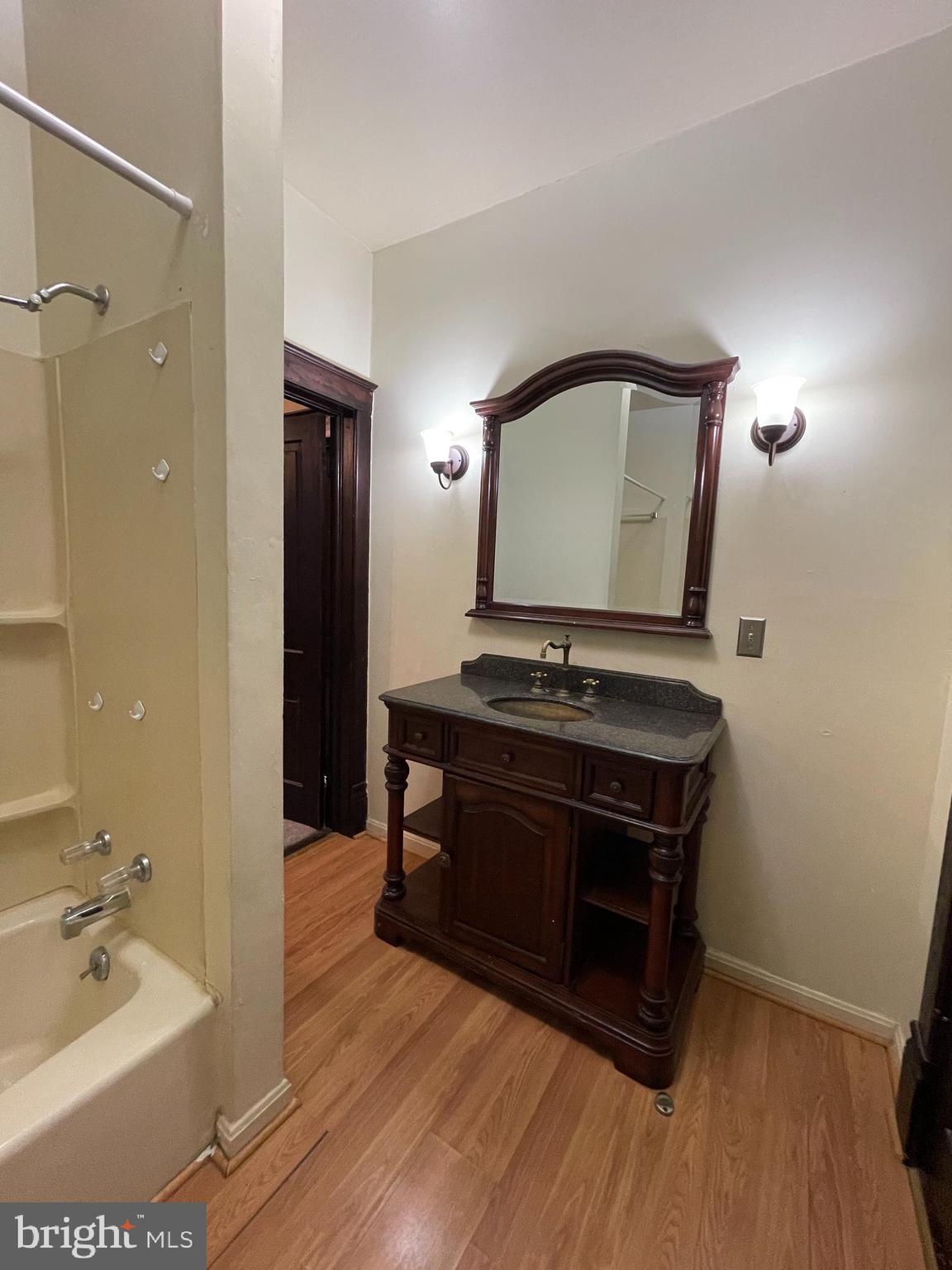 BRUNSWICK - Residential Lease