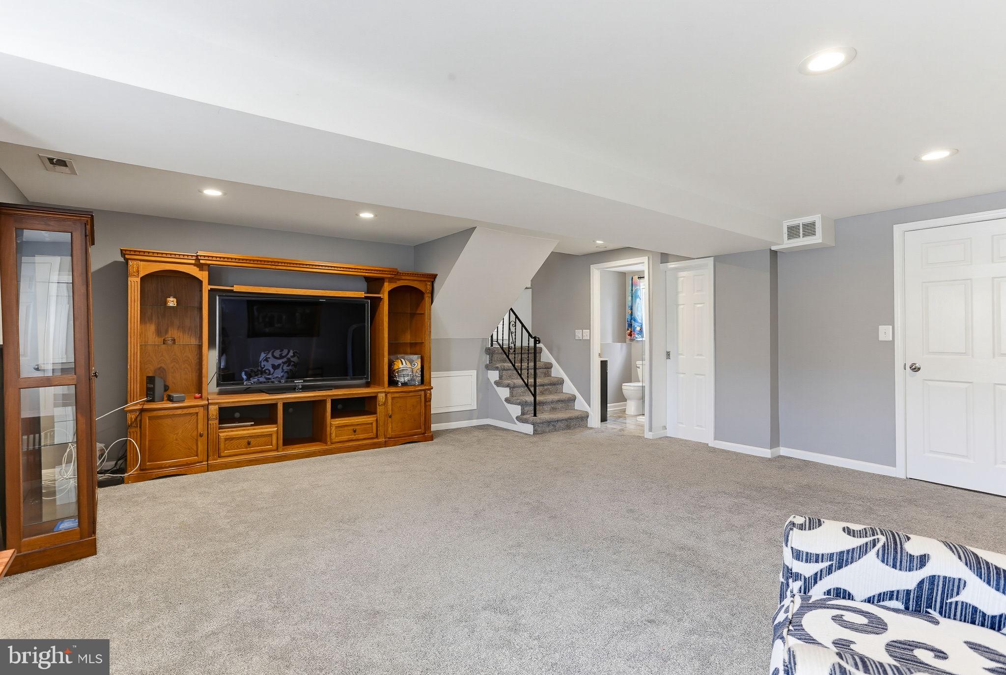 ABERDEEN HILLS - Residential
