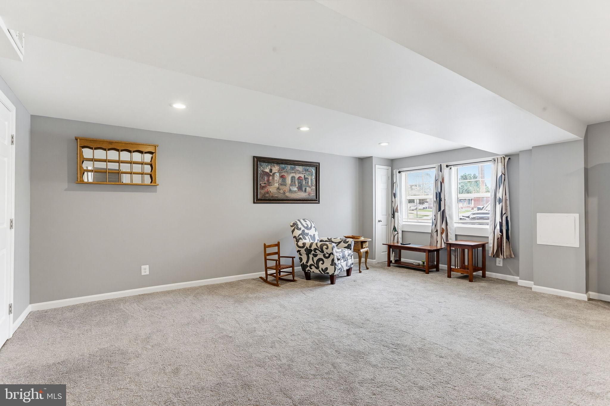 ABERDEEN HILLS - Residential