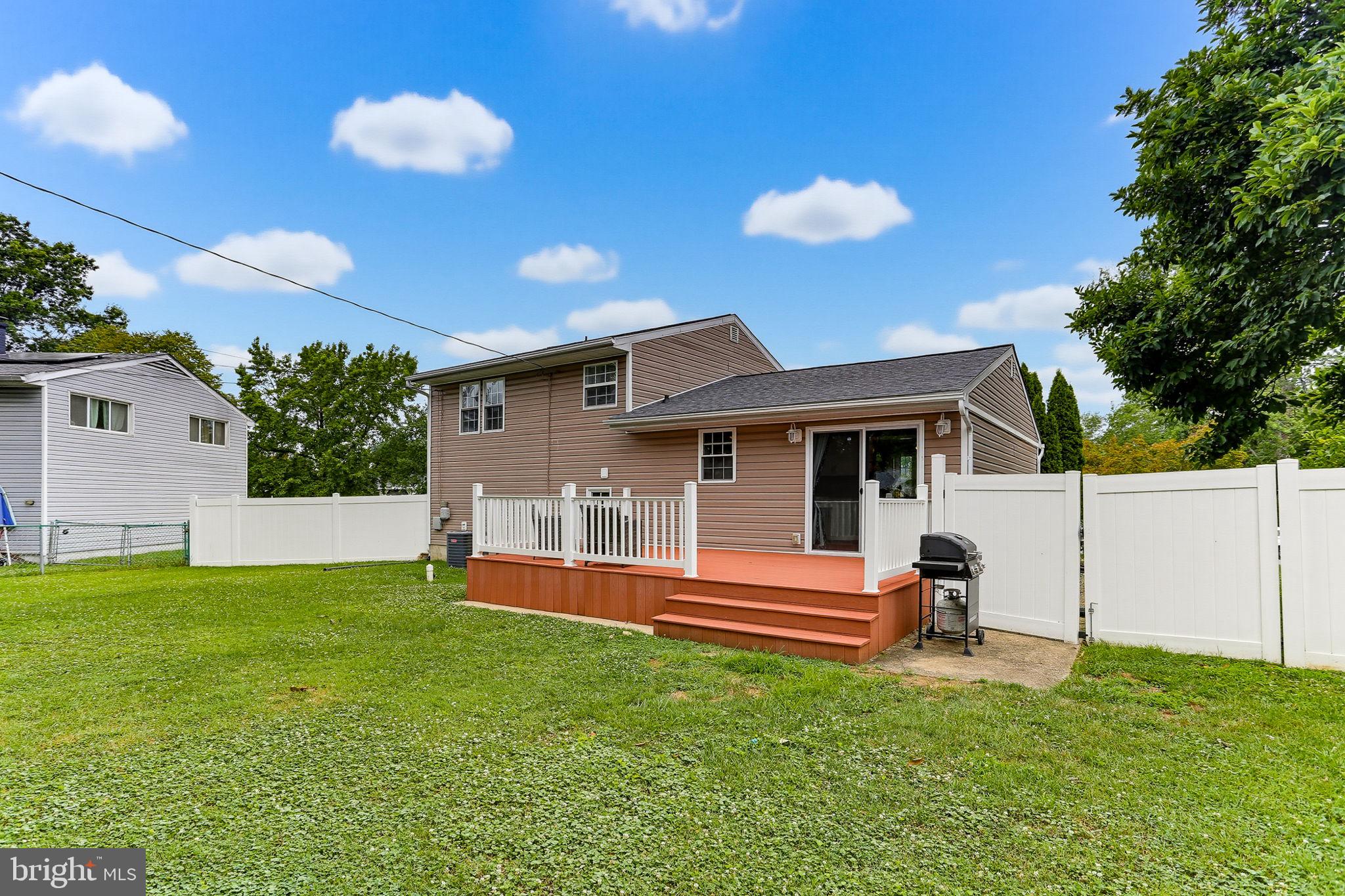 ABERDEEN HILLS - Residential