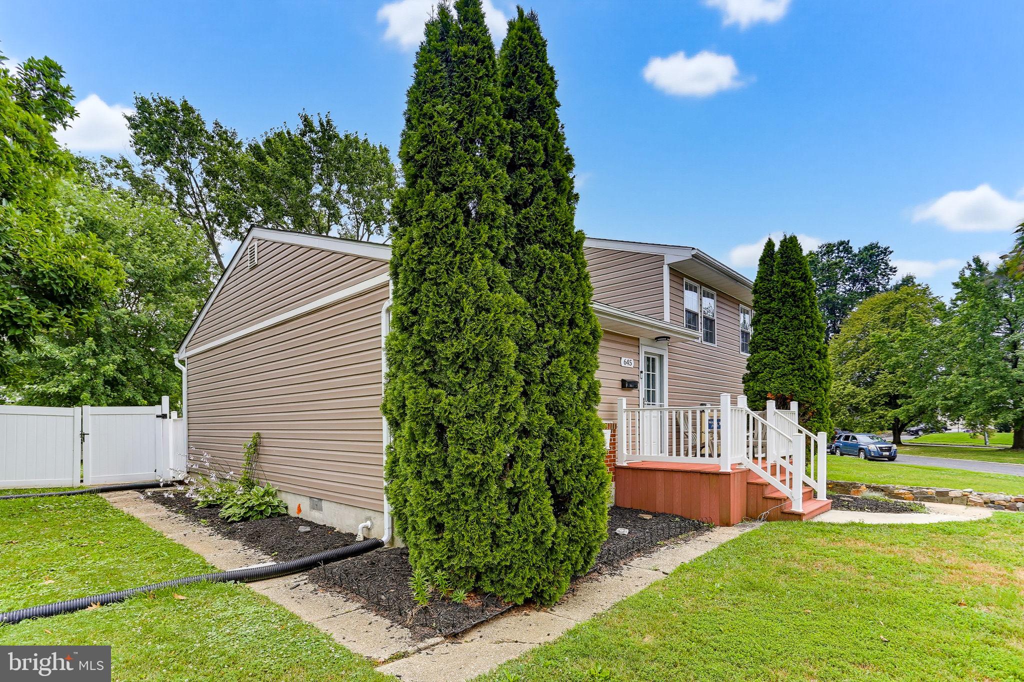 ABERDEEN HILLS - Residential