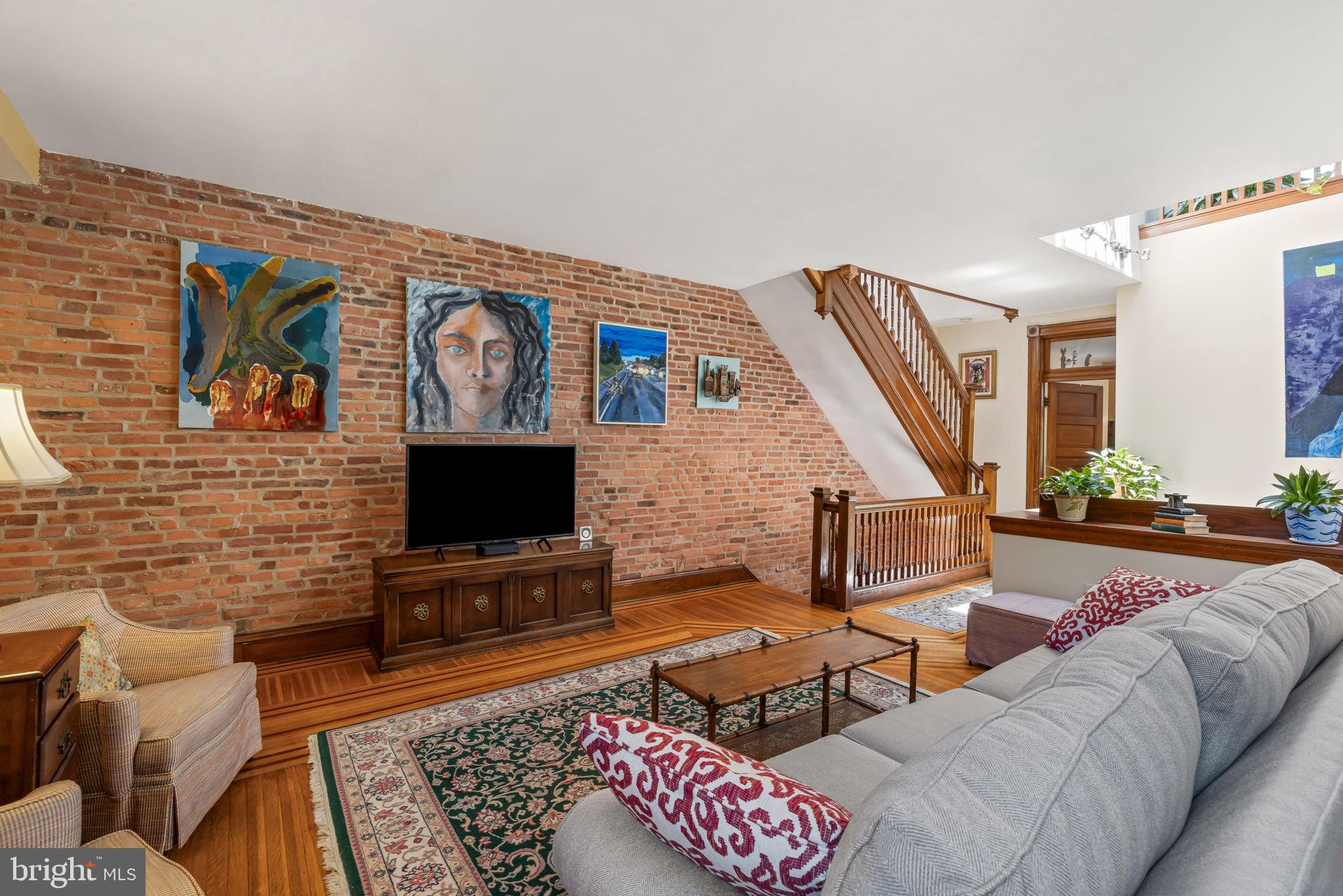CHARLES VILLAGE - Residential