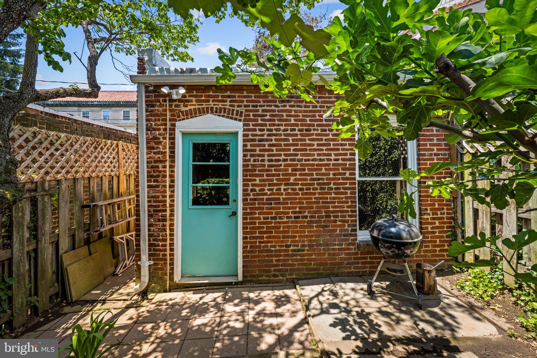 CHARLES VILLAGE - Residential
