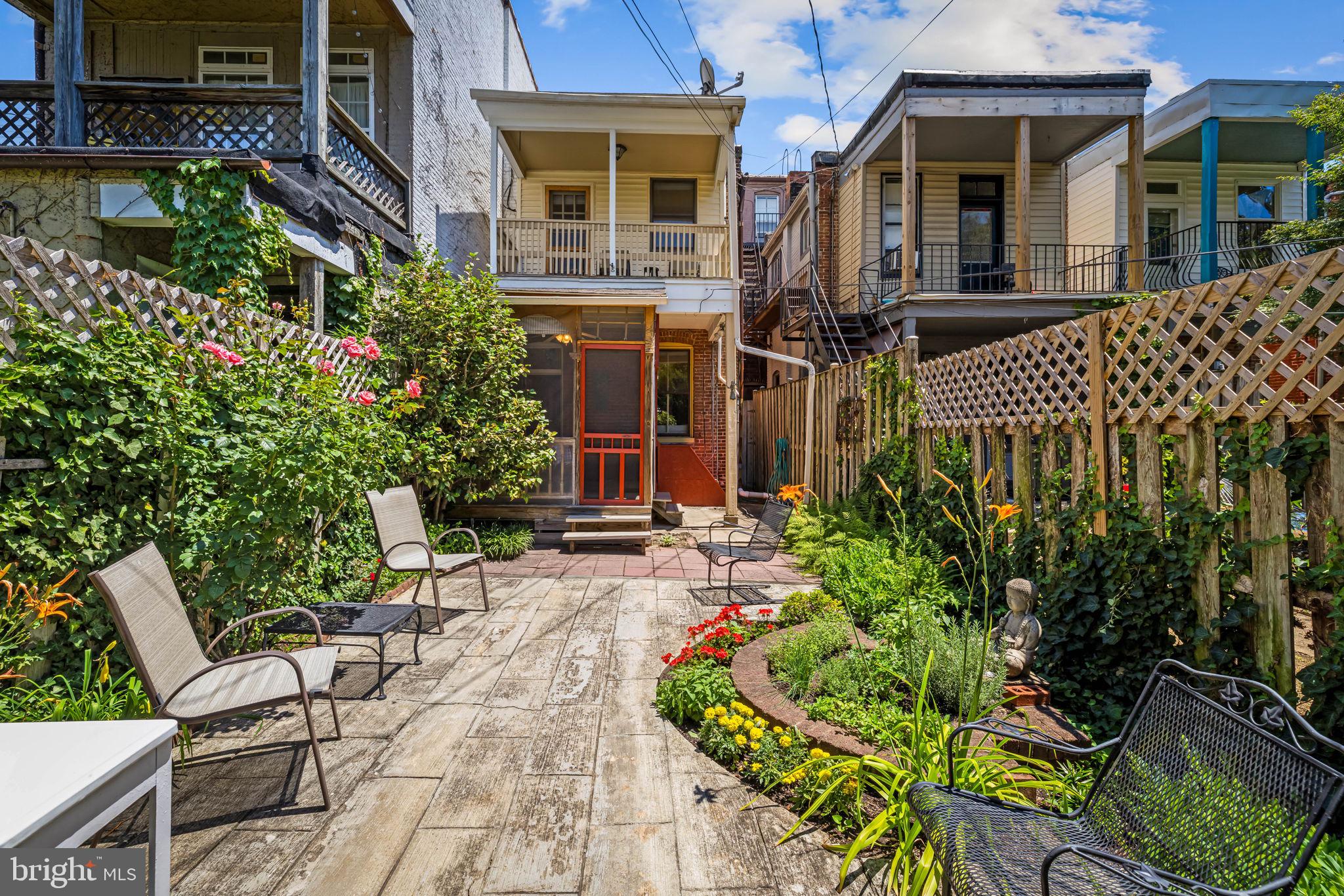CHARLES VILLAGE - Residential