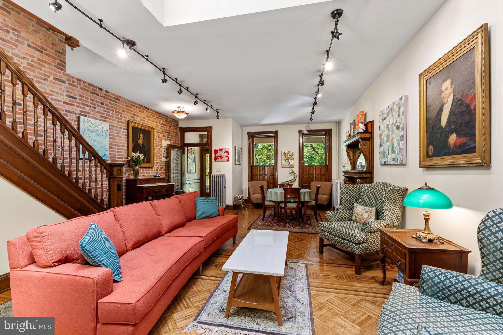 CHARLES VILLAGE - Residential