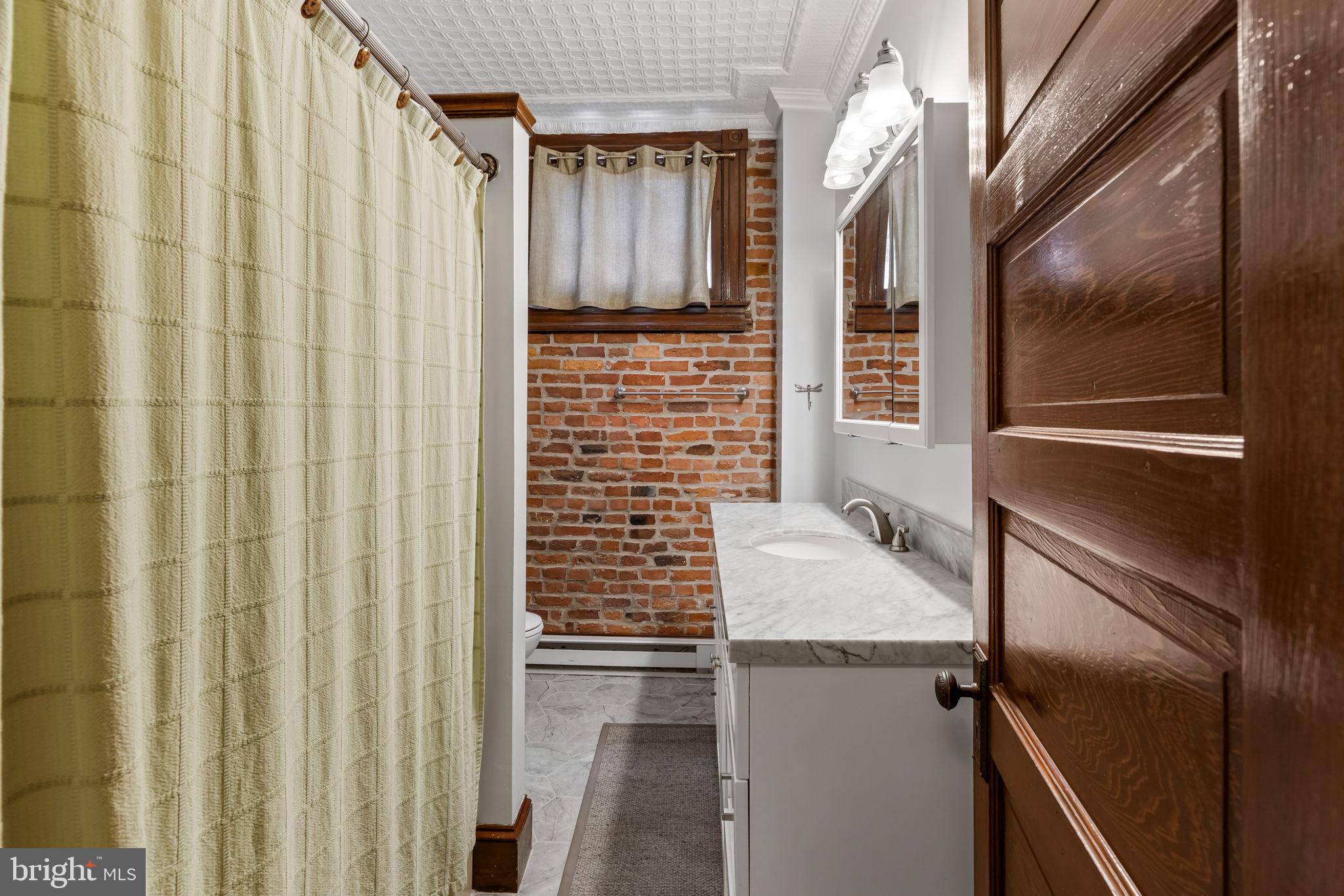 CHARLES VILLAGE - Residential
