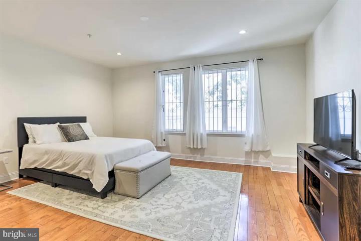 POPLAR - Residential