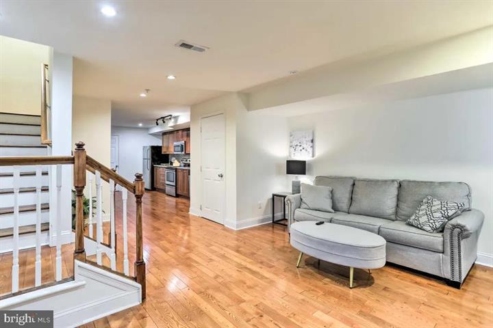 POPLAR - Residential
