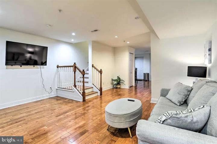 POPLAR - Residential