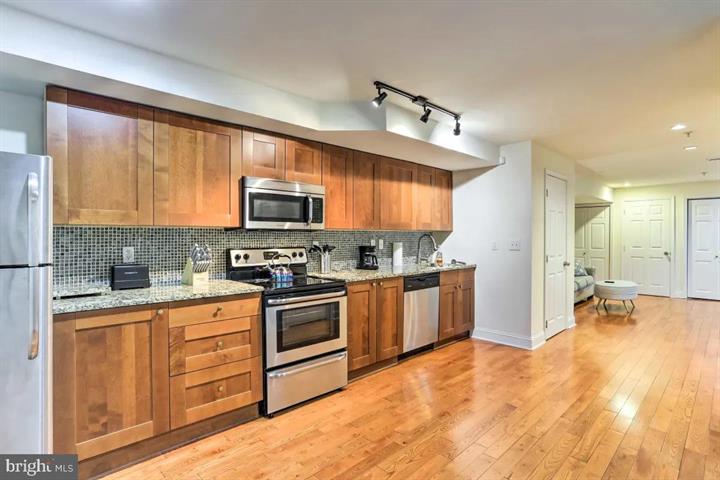 POPLAR - Residential